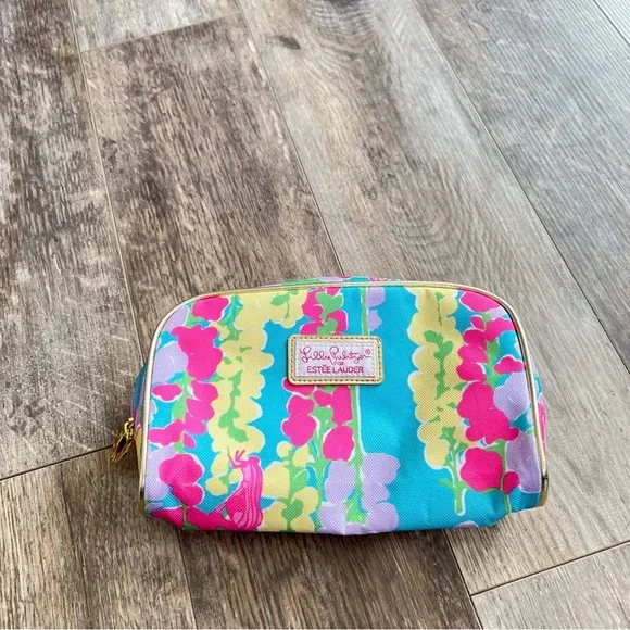 Like new! Lilly Pulitzer for Estée Lauder Makeup Bag - Picture 4 of 5